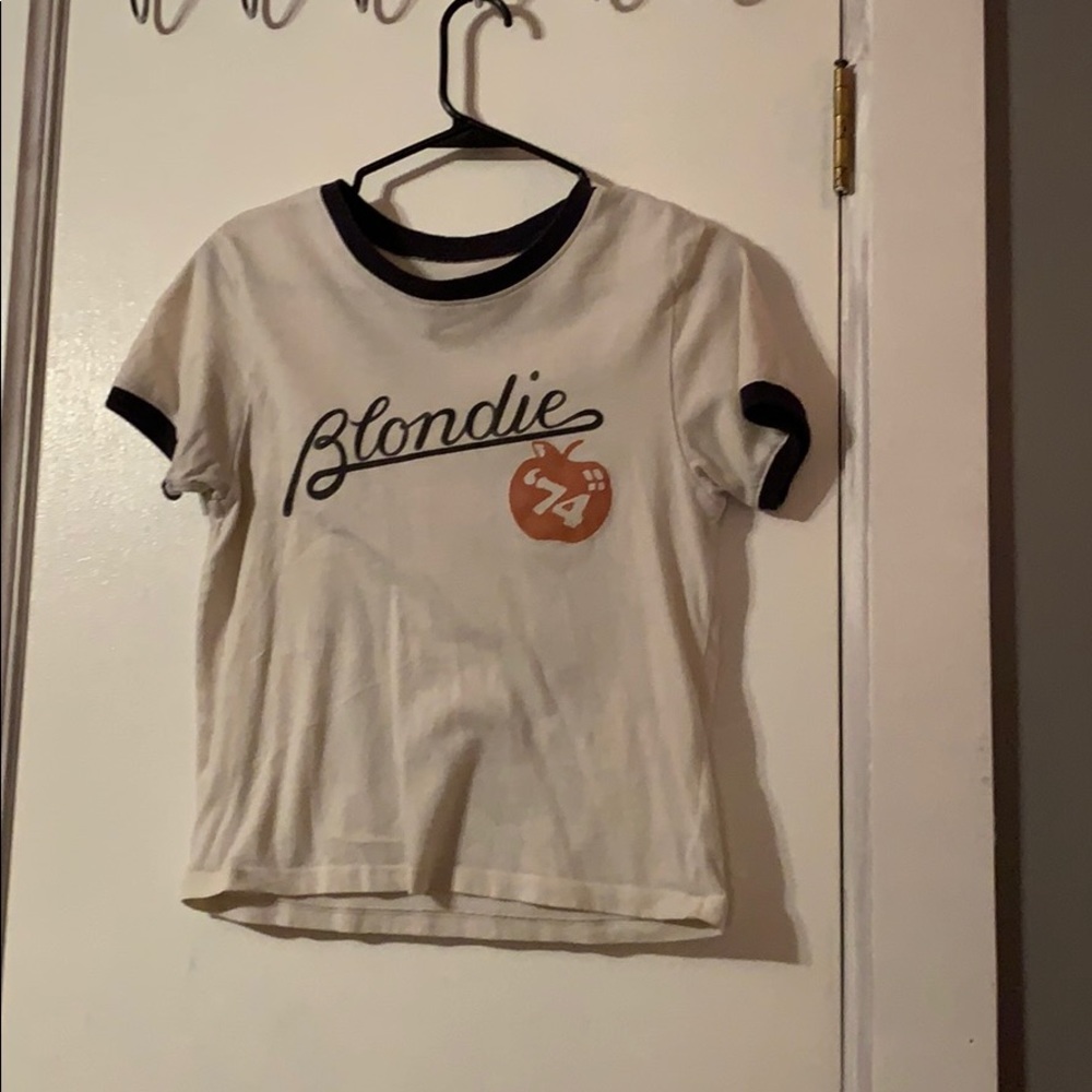 american eagle tee